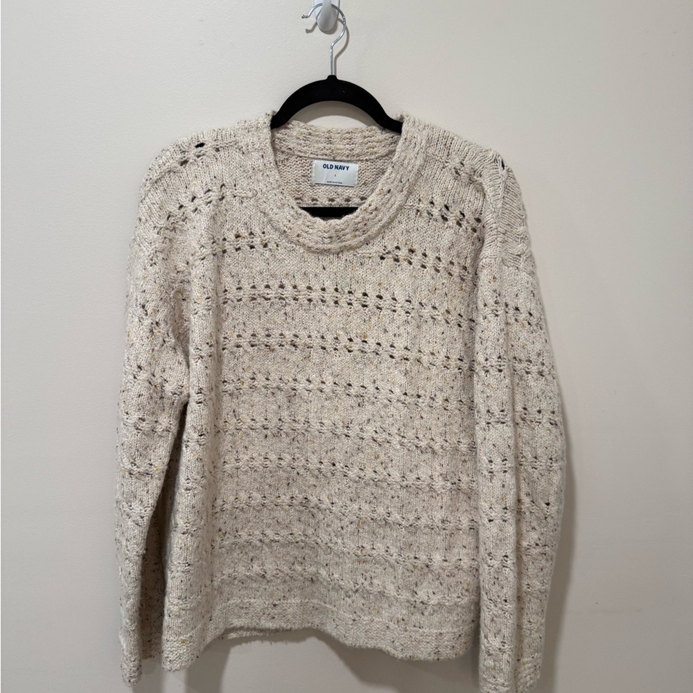 Old Navy Textured Knit Sweater in Cream